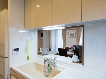 収納力アップ！　床下・壁面収納が豊富なマンションにリフォーム